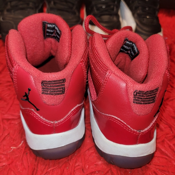 Shoes - Picture 4 of 4